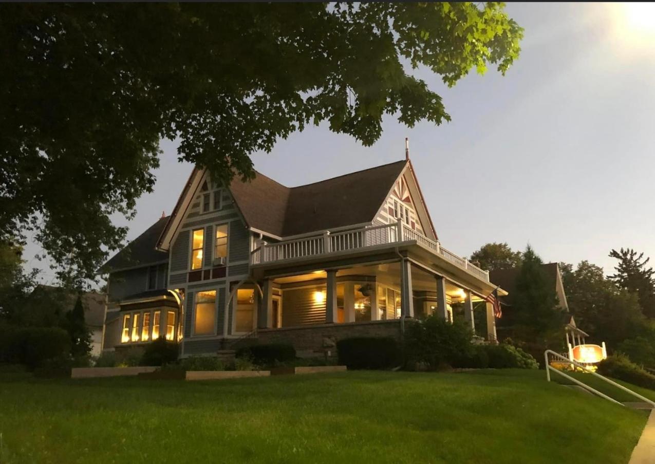 Astor House Bed & Breakfast Green Bay Dış mekan fotoğraf