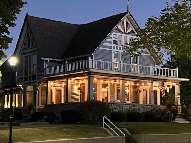 Astor House Bed & Breakfast Green Bay Dış mekan fotoğraf