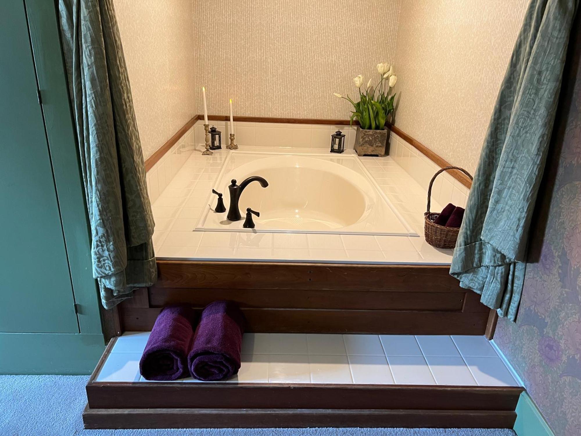 Astor House Bed & Breakfast Green Bay Dış mekan fotoğraf