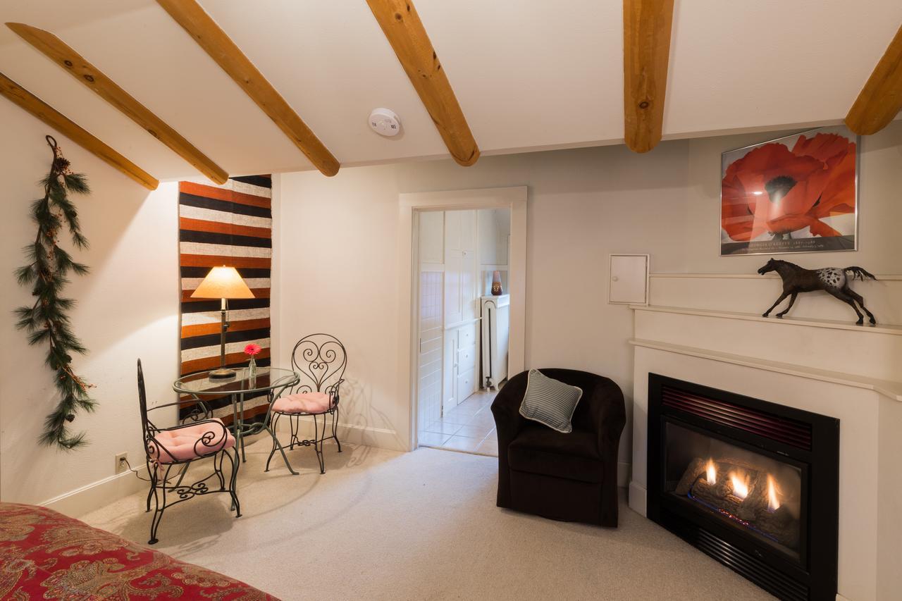Astor House Bed & Breakfast Green Bay Dış mekan fotoğraf